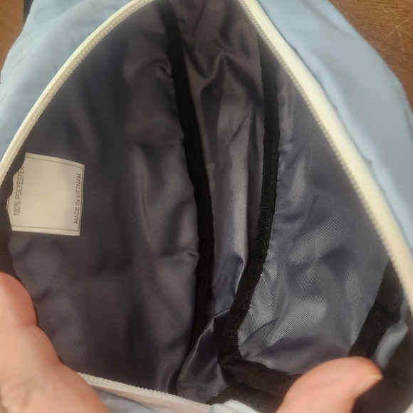 Adidas Baby Light Blue Crossbody Bum Bag Fanny Pack NWOT - Picture 7 of 7